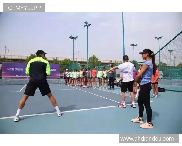 南京篮球队在联合会杯中的技术表现分析与评价 南京篮球队在联合会杯中的技术表现分析与评价