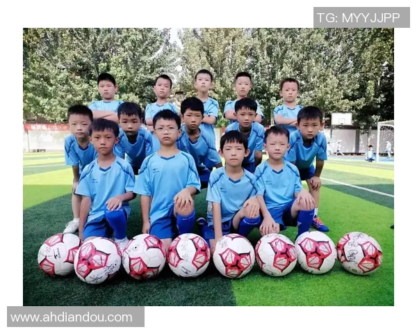 足球明星的后代们:他们的孩子们在绿茵场上的未来潜力与梦想 足球明星的后代们:他们的孩子们在绿茵场上的未来潜力与梦想