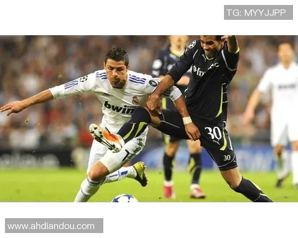 辽宁足球明星盘点：从历史传奇到当代新星的辉煌历程